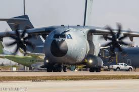Pesawat pertama a400m tudm diserahkan kepada malaysia pada 2015 dan telah melakukan penerbangan lintas hormat khas sempena pembukaan lima'15. Inilah Pesawat A400m Tudm 04 Air Times News Network Facebook