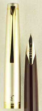 Stylo Avec Plume Dore Et Grise Fountain Pen Fountain Pen Nibs Pilot Fountain Pen