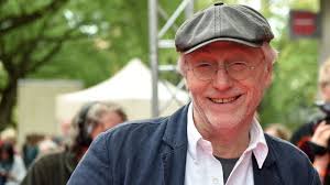 Dort führt sie sogleich einige neuerungen ein, die bei der sprechstundenhilfe. Pin Auf Mimen Barden