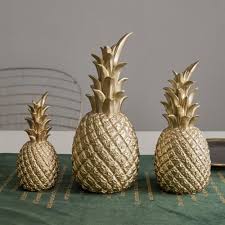 An interior decoration that smells of exoticism? Textured Gold Pineapple Figurine Storelucca