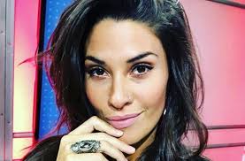 Actualmente arroban lun y juev 22hs x fwtv. La Foto De Ivana Nadal Que Prendio Fuego Instagram Radio Mitre Less News