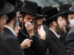 The displaying of flowers is generally discouraged at a jewish funeral. New York S Ultra Orthodox Jewish Community Warned About Large Funeral Crowds Wsj