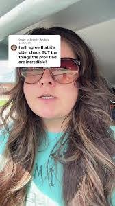 Brandy Wolf's Instagram, Twitter & Facebook