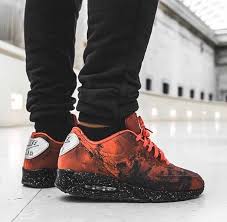 The air max 90 was first released in 1990 and was designed by tinker hatfield at a time when the in 2006, you could wear the great city of amsterdam on your feet with this collaborative iteration of the it was hard to choose between 2019's mars landing and 2014's moon landing nike air max 90 but. Footpatrol X Nike Air Max 90 Mars Landing Sneakers Nike Air Max Nike Air Max Nike Air Max 90