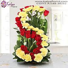 Personalised Floral Arrangement Online Flowers Delivery India Fresh Flowers Arrangements Beautiful Flower Arrangements Flower Delivery