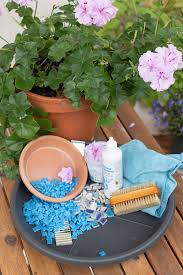 Wie locke ich nützlinge wie schmetterlinge oder bienen in selber machen: Vogeltranke Selber Machen Das Garten Fraulein Zeigt Dir Wie Es Geht