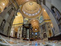 En ella se conserva un trono de madera que, según la tradición, habría sido utilizada por el primer apóstol. 20 Curiosidades De La Basilica De San Pedro