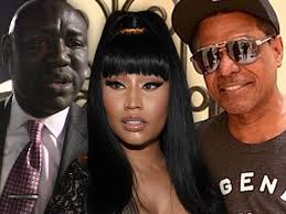 8 de diciembre de 1982), más conocida como nicki minaj, es una rapera. Nicki Minaj Dad S Wife Files 150 Million Lawsuit Over Hit And Run Death