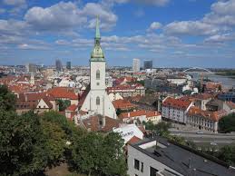 Slovaquie centrale est une région de slovaquie. Belles Vues Sur Bratislava Et Le Danube