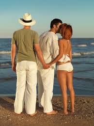 Any of various practices involving romantic or sexual relationships with multiple partners with the knowledge and consent of all involved. Untreue Erlaubt Polyamorie Als Neues Beziehungsmodell Beziehungscoach Berlin