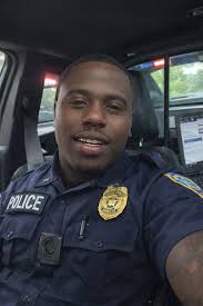 I wonder where he at so I can do 80 in a 50 speed limit 😩😂