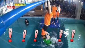 And gong yoo is adorable, his laugh and naivety just made me like him even more. Running Man Ep 175 The Suspect Target Race Shilpae