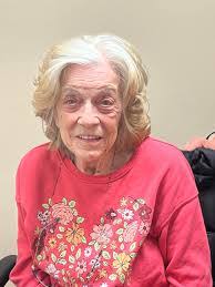 Melinda Strait's Instagram, Twitter & Facebook