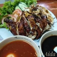 Bahan a (ayam) 1 ekor ayam (1 kg lebih) 3 biji bawang putih dicincang halus atau dikisar 1/2 buku halia saiz sederhana (dipotong nipis) 1 kiub pati ayam besar gula 2 sudu besar sos cili maggi atau sos cili thai 1 sudu besar cuka makan bahan c (nasi) 4 cawan beras biasa atau. Resipi Nasi Ayam Paling Senang Sedap Untuk Majlis Open House