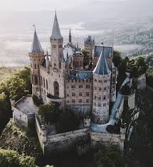 Castillo De Hohenzollern Monte Hohenzollern Hechingen In 2020 Hohenzollern Castle Germany Castles Castle
