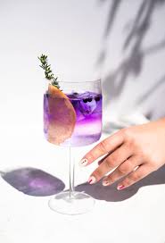 2 cl wodka, 3 cl licor 43, 1 cl grenadinesirup, 2 cl sahne, 10 cl maracujanektar. Empress Elderflower Spanish Gin Tonic Craft And Cocktails