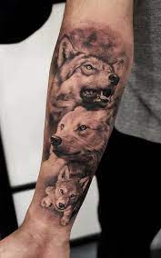 Jaw Dropping Wolf Tattoo Ideas C Tattoo Artist Denis Casella Posco Losco Tats X1f493 X1f43a X1f493 X1 In 2020 Wolf Tattoo Design Wolf Tattoo Ideen Wolf Tattoo