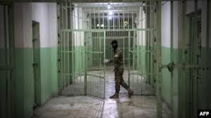 Cette exception n'est plus d'actualité depuis quelques semaines, et la rivalité entre les deux organisations terroristes embrase la région. Fin D Une Mutinerie Dans Une Prison Syrienne Avec Des Detenus De L Etat Islamique
