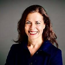 Amazon.fr: Kimberly Kay Hoang: books, biography, latest update