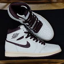 Apparel & sneaker mit gratis retoure und mit gratis versand ab 60€! A Ma Maniere Air Jordan 1 High White Wine Retro Sneakernews Com