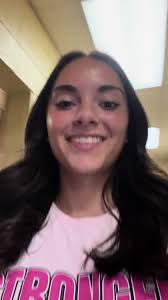 Isabelle Upton's Instagram, Twitter & Facebook