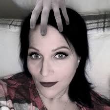 If you live by Pioneer Trail. What internet service do you use and are they  good?