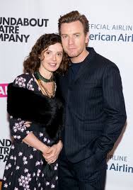 Eve mavrakis is convinced that ewan mcgregor cheated on her with new girlfriend mary elizabeth winstead. Ewan Mcgregor Quit Instagram And Twitter After Split From Wife Led To Online Abuse Daily Record