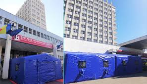 Spitalul județean de urgență baia mare, în parteneriat cu asociația samas, la inițiativa medicului șef al secției de neonatologie, margareta pîrvănoiu, organizează cursuri de certificare pentru educatori perinatali. PrevenÈ›ie Incepand De AstÄƒzi La Intrarea In Spitalul JudeÈ›ean De UrgenÈ›Äƒ Baia Mare È™i La Upu Au Intrat In FuncÈ›iune Corturi Pentru Triaj 2mnews