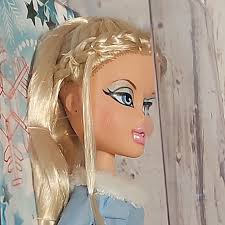 Bratz Doll Holiday Cloe Christmas Vacation French NEW IN BOX