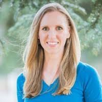 Kelly Schaefer's Instagram, Twitter & Facebook