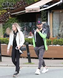 Still dating his girlfriend karina tejeda? Sergio Aguero Takes Girlfriend Sofia To Lunch In Cheshire With Man City Star S Agent In Barcelona For Transfer Talks Sporting Excitement