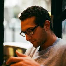 Gilles lellouche ist einer der wenigen schauspieler, die zunächst die laufbahn des regisseurs einschlugen und erst später vor der kamera standen. Stream Raphael Lellouche Music Listen To Songs Albums Playlists For Free On Soundcloud