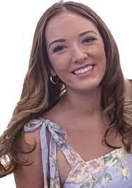 Rebecca Dow's Instagram, Twitter & Facebook