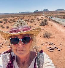 People who use selfie sticks need to take a long hard look at themselves