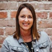 Brenda Bak's Instagram, Twitter & Facebook