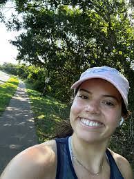 Lindsay Strunk's Instagram, Twitter & Facebook