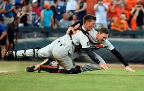 Florida beat auburn in a thrilling rubber game in the gainesville super. Oregon State Wins College World Series Beating Arkansas 5 0 Wilmington News Journal