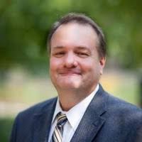 200+ profilů „Fuja“