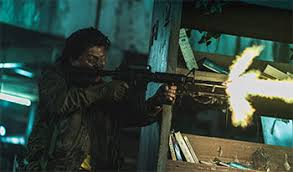 Busan şehrine doğru ilerleyen bir trende insanlara saldıran zombilerin, ülkeyi istilasının üzerinden dört yıl geçmiştir. Train To Busan 2 Peninsula 1080p Film Indir 2020