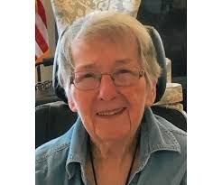 Noelle Ayers's Instagram, Twitter & Facebook