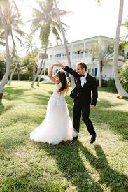 Pin On Destination Wedding Couple Photos