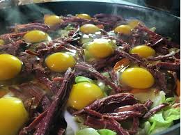 Arrange chunks of corned beef over cabbage. Easy Corned Beef Cabbage Atbp