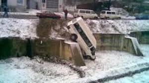 Municipalitatea ieşeană oferă spre închiriere noi locuri de parcare de reşedinţă în zonele alexandru cel bun şi ciurchi. Videonews Imagini De La Cititori Problema Locurilor De Parcare RezolvatÄ In Iasi Foto