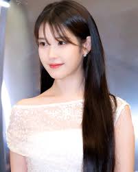 IU (Ji-eun Lee)