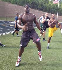 Lawson is a definite edge bender with quick hands and feet. Keith Niebuhr On Twitter Pic Auburn 5 Signee Carl Lawson Is A Little Ripped Http T Co Biasdun2qb