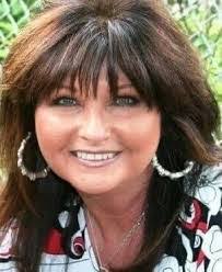 Gina Mullins's Instagram, Twitter & Facebook