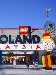 Ada sekitar 130 outlet ternama di tempat wisata di johor bahru ini dengan berbagai penawaran menarik. Johor Bahru Tour Packages Holidays 2021 2022 Tripfez Travel