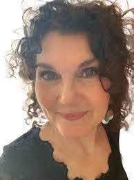 Susan Seale's Instagram, Twitter & Facebook