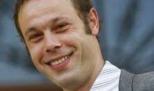 Arpad Toth's Instagram, Twitter & Facebook