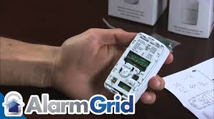 Superior detection and false alarm immunity the is335 motion detector provides superior protection against false alarms without sacrificing catch performance. Honeywell Dt8000 Is3000 Installation Instructions For Pir Motion Detectors Youtube